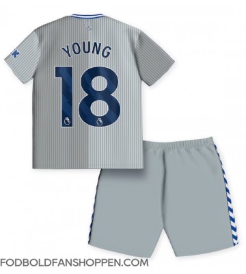 Everton Ashley Young #18 Tredjetrøje Børn 2023-24 Kortærmet (+ Korte bukser)